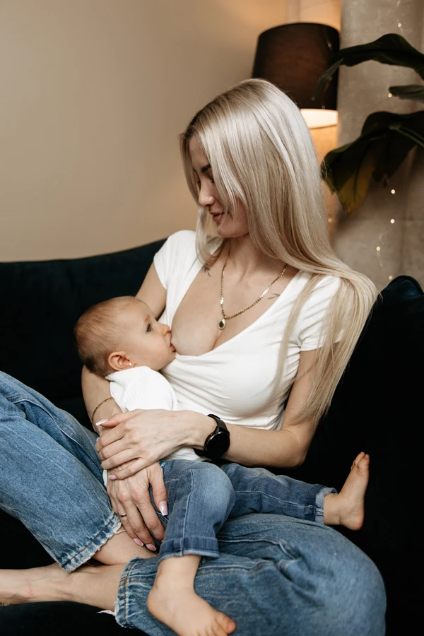 Przygotowanie do porodu online – konsultacja laktacyjna i wsparcie karmienia piersią